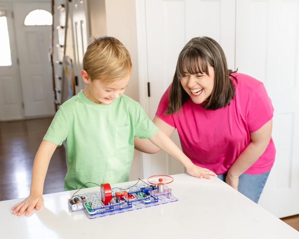 Snap Circuits Jr. SC-100 Electronics Exploration Kit, Over 100 100 Projects