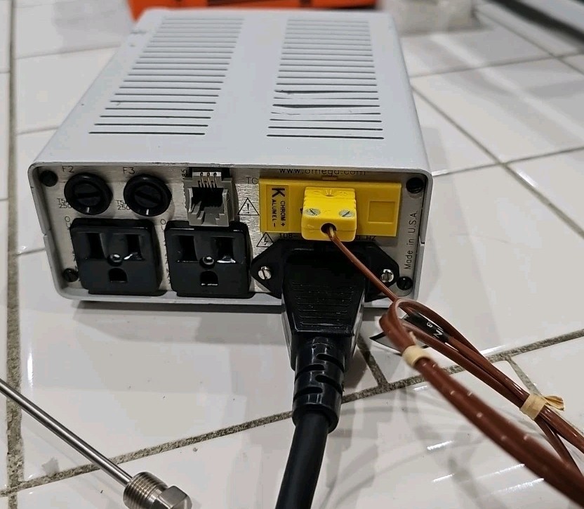 Omega Model CSC32 Benchtop Controller