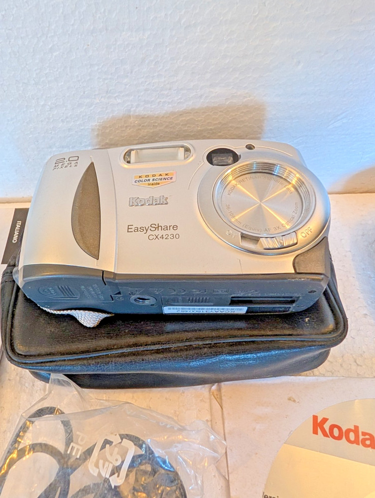 Kodak Easy Share Camera & Dock Stn Spares Repairs Untested