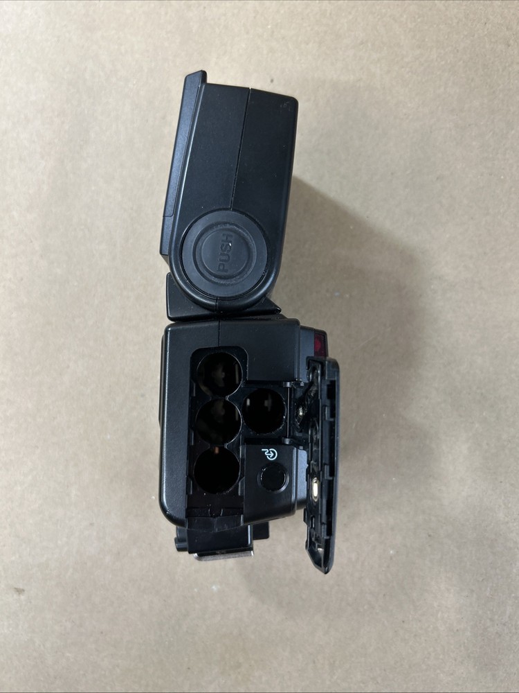 Nikon SB-600 Speedlight Shoe Mount Flash TTL External Camera Flash