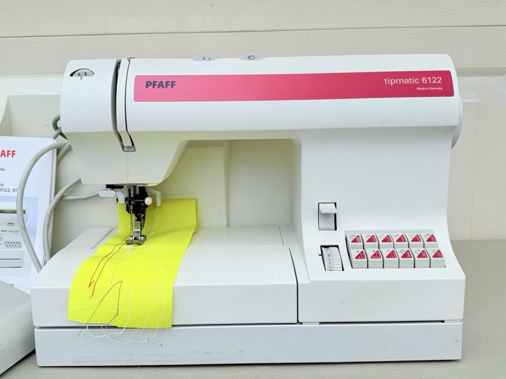 Pfaff Tipmatic 6122 Sewing Machine