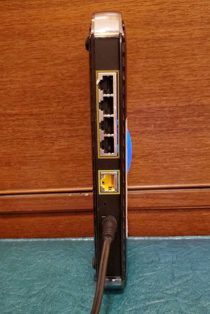 LOT Mixed Network Equipment Routers Modems Switch TP Link Netgear All Power On