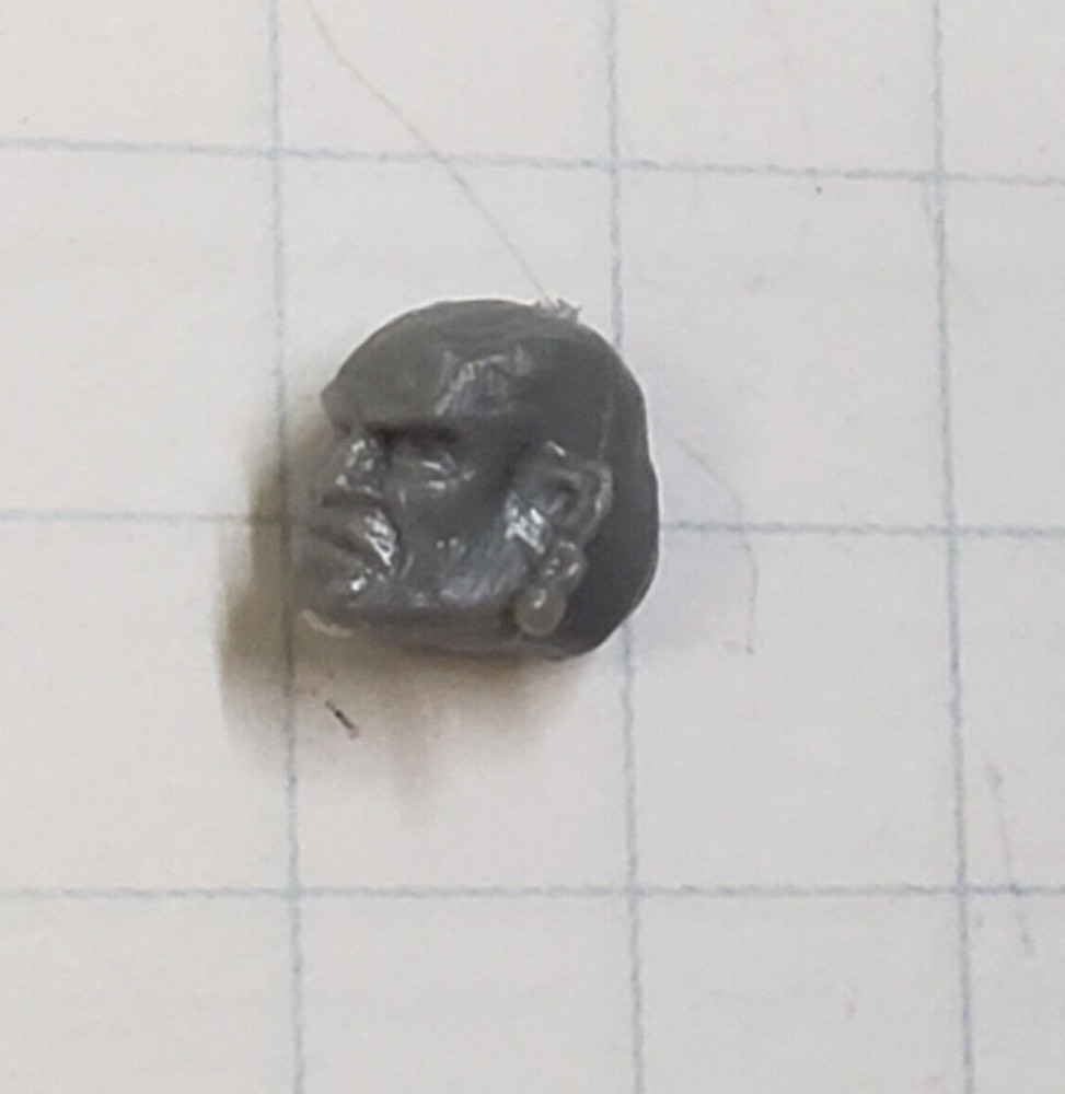 Warhammer Slaves to Darkness Bits OOP Chaos Warrior Bare Head GLUE DAMAGED