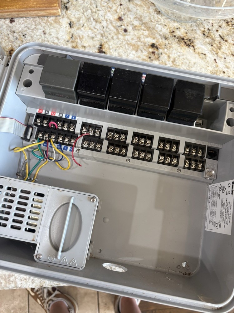 Hunter I-Core IC-600PL Sprinkler Irrigation Timer Controller 24-Station Zone #1