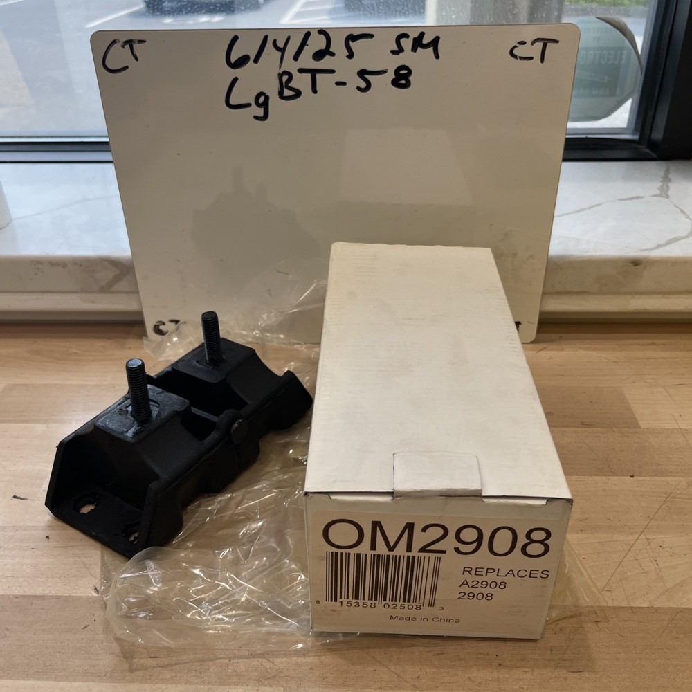 OM2908 Transmission Mount