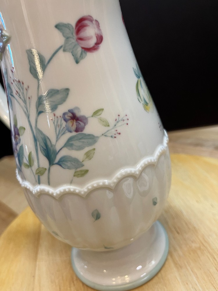 Lenox Spring Bouquet Pattern Embossed Flowers Ribbed 10" Pitcher 2003