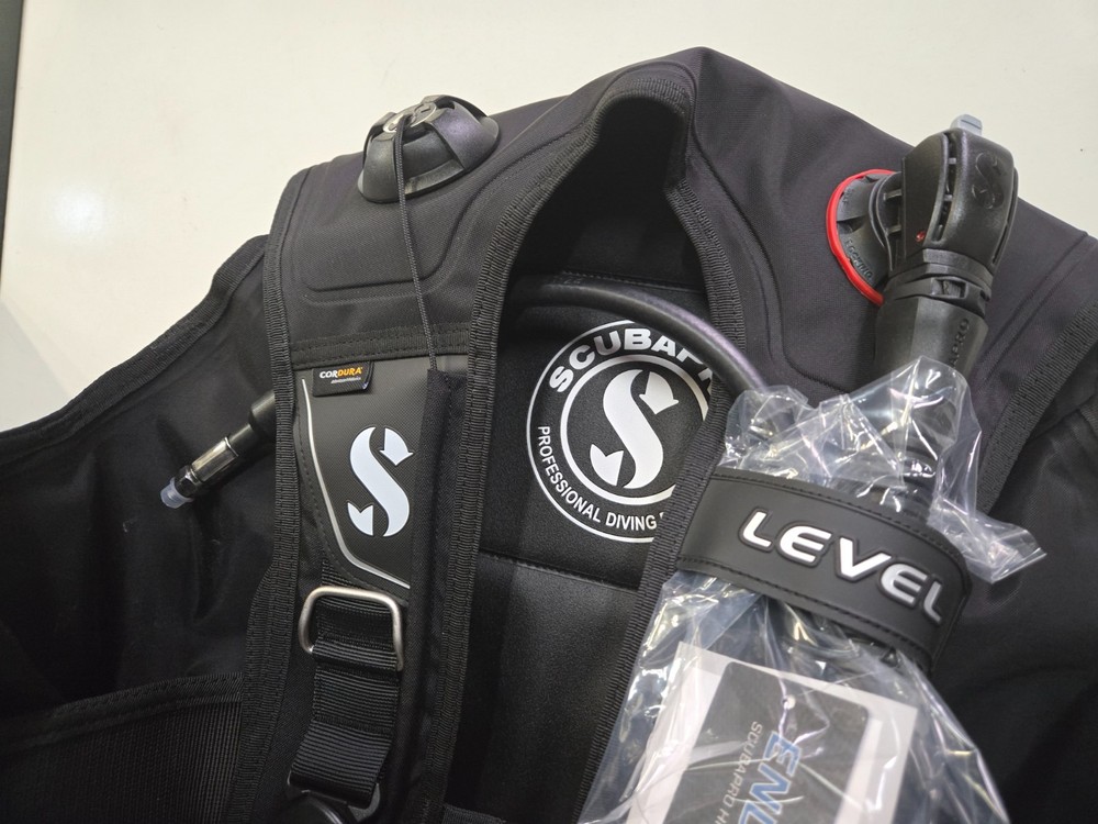 SCUBAPRO Level Weight Integrated System Medium WAS NEVER USED