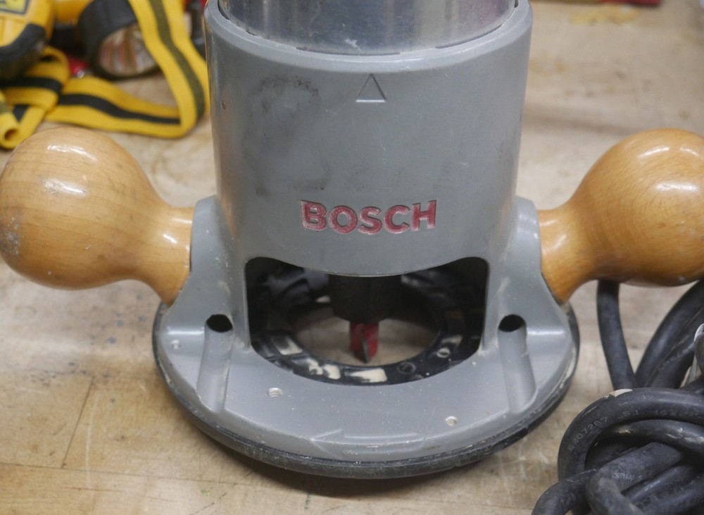 Bosch Model 1617EVS Router corded used