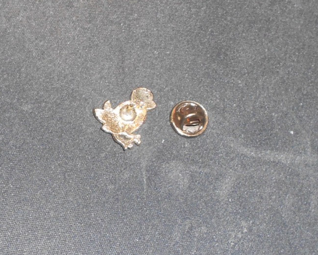 Small Chick Enameled Lapel Pin