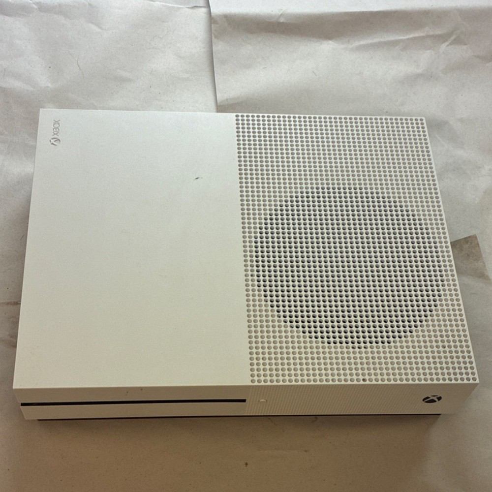 Tested working Microsoft Xbox One S with HDMI & controller