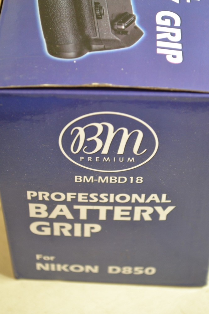 BM Professional Battery Grip BM-MBD18