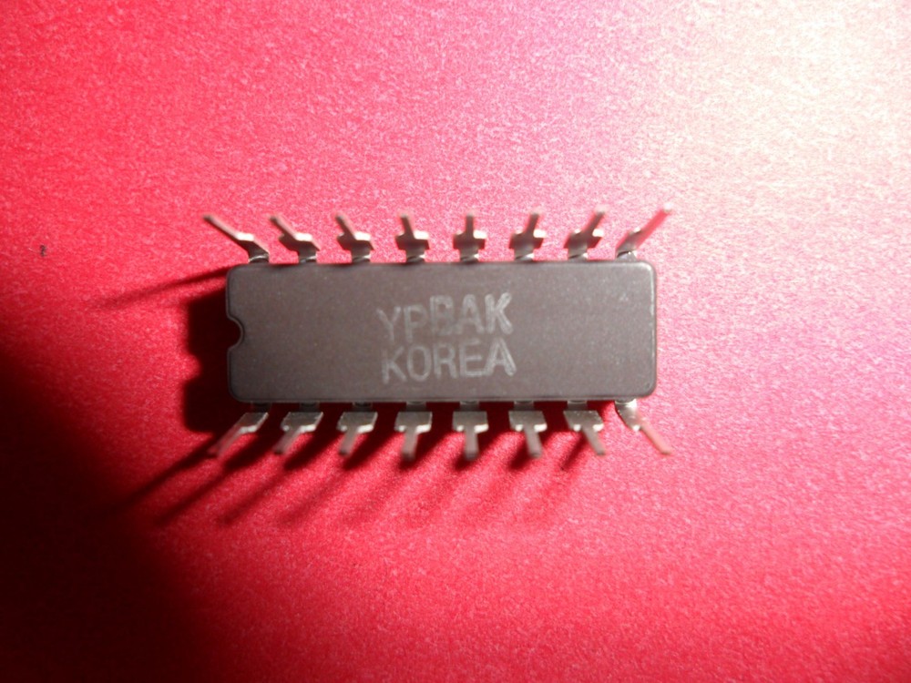 MC10124LD (2 PER LOT) IC, QUAD OR/NOR GATE CERAMIC ECL