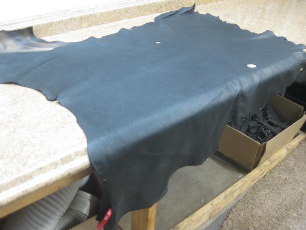 Top Grain Lamb Leather - Black # 0013502 Row 40