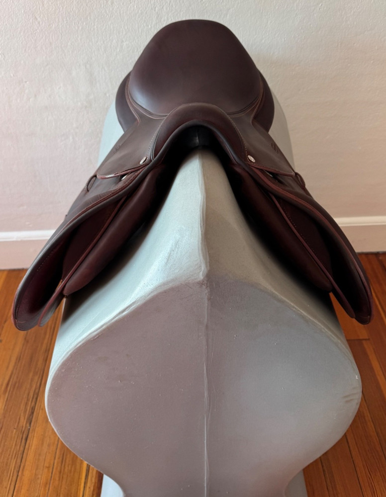 18" Devoucoux Biarritz O Saddle - 2023 - 2A - Full Buffalo - MINT!