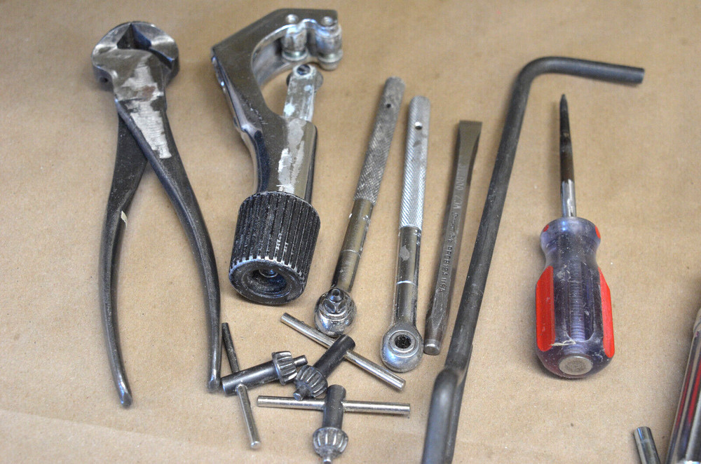 Lot of 20 Assorted Hand Tools (G-C)