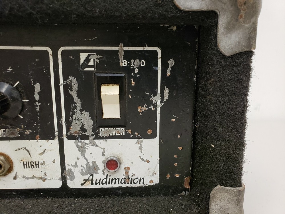 Audimation Corp. 2-Channel Power Amplifier 120V 2.2 Amp Max Tested Working