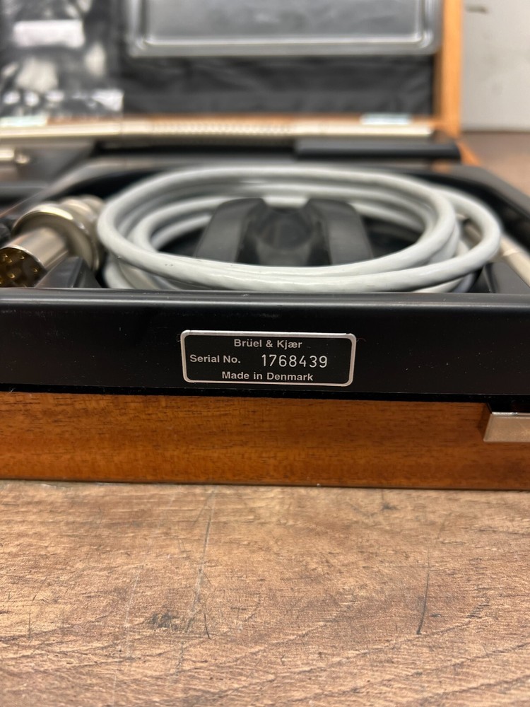 Bruel & Kjaer 2639 Preamplifier with Accessories