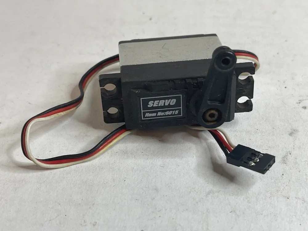 6015 Servo