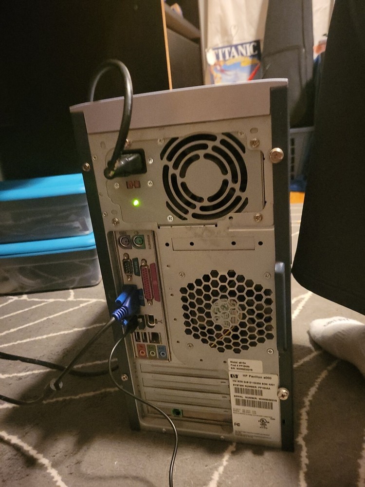 Microsoft PC/mac with Speaker And Cables.