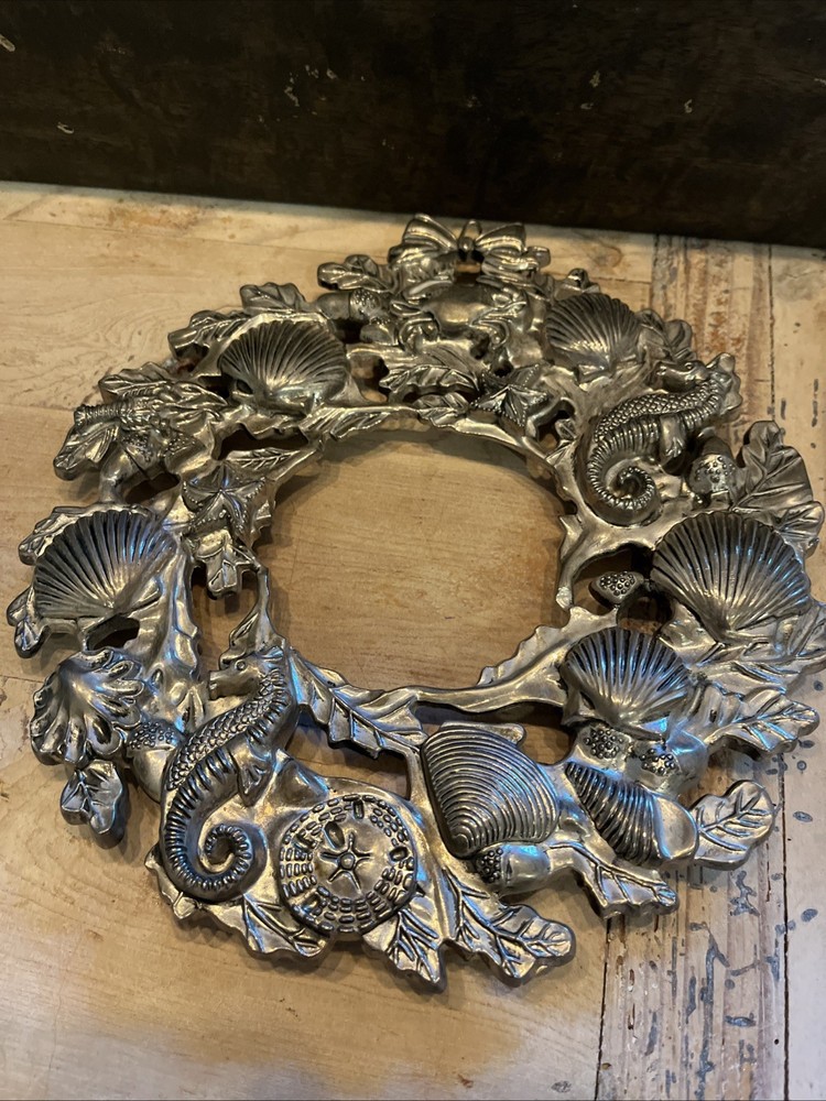 Vintage Silver Metal Seashell Wreath W/Acorns & Leaves Made In U.K.-8”x8”