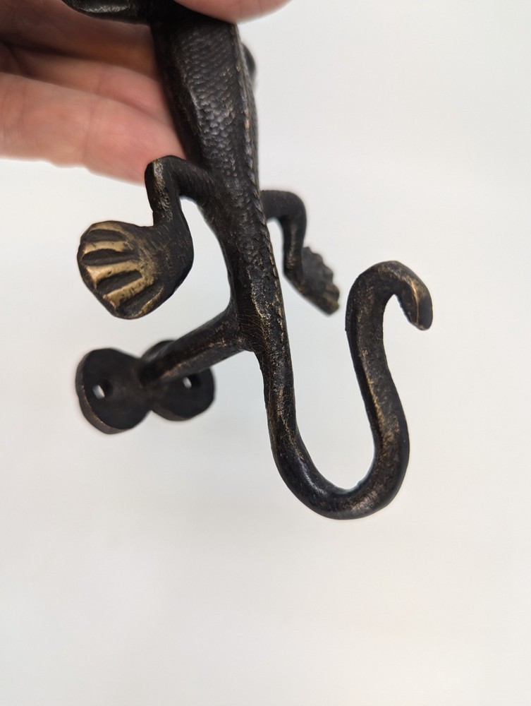 Brass Lizard Hook Hanger for Wall Mounting