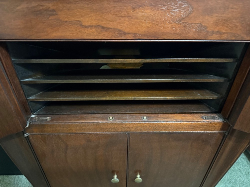 Antique VICTOR VICTROLA PHONOGRAPH VV-Xi TALKING MACHINE