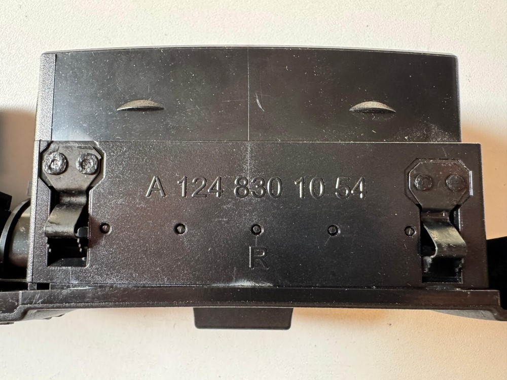 Front Interior Console Vent Grill Trims for Mercedes W124 Left and Right