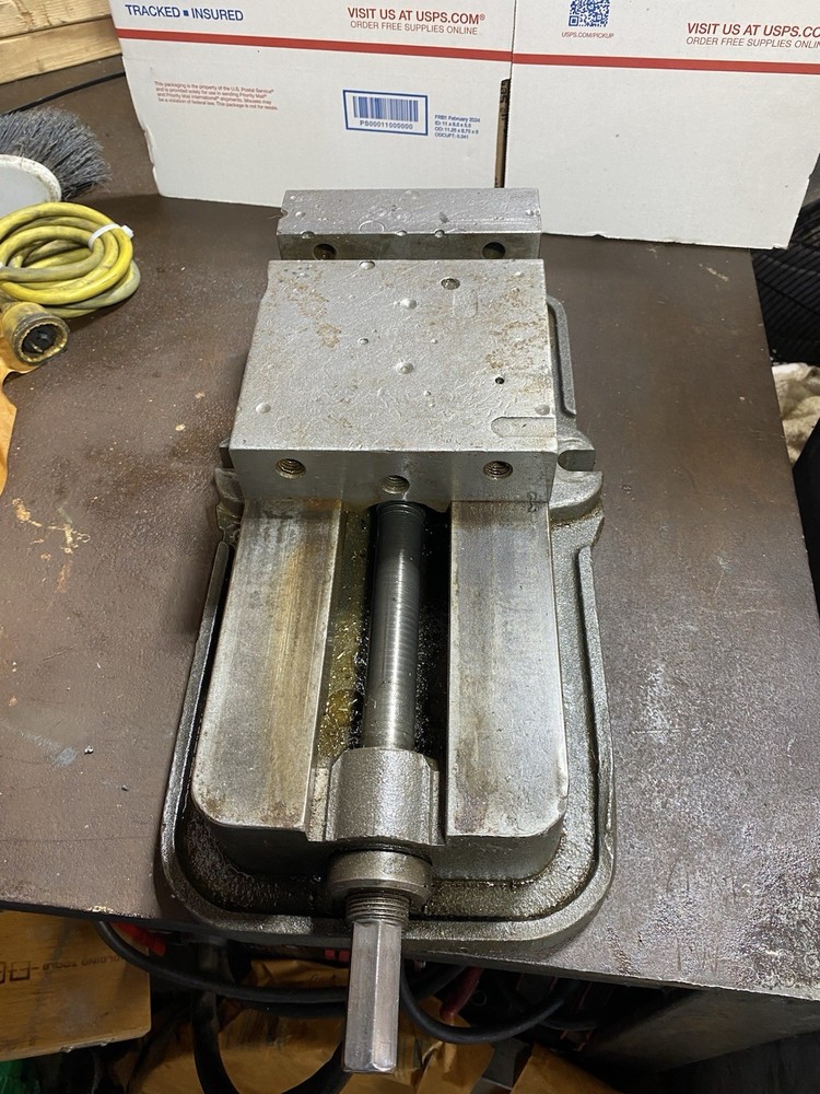 Kurt Machine Vise 6 “ With Handle ￼