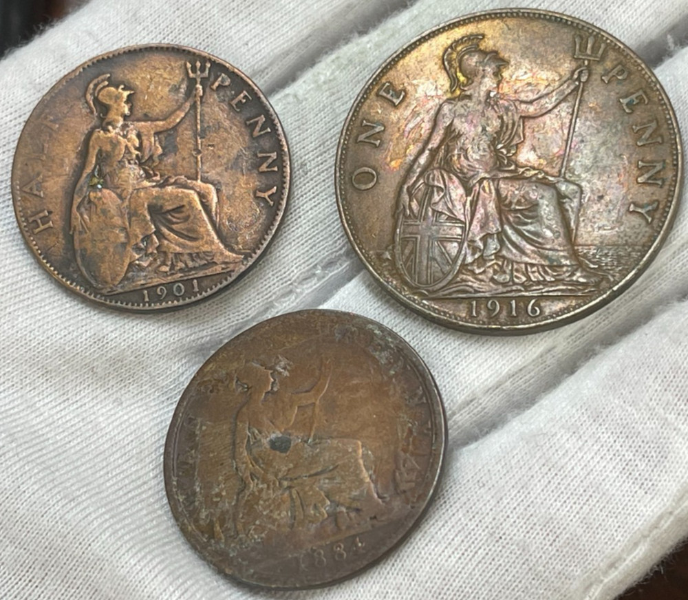 Early Assorted Great britain 3 Coins lot