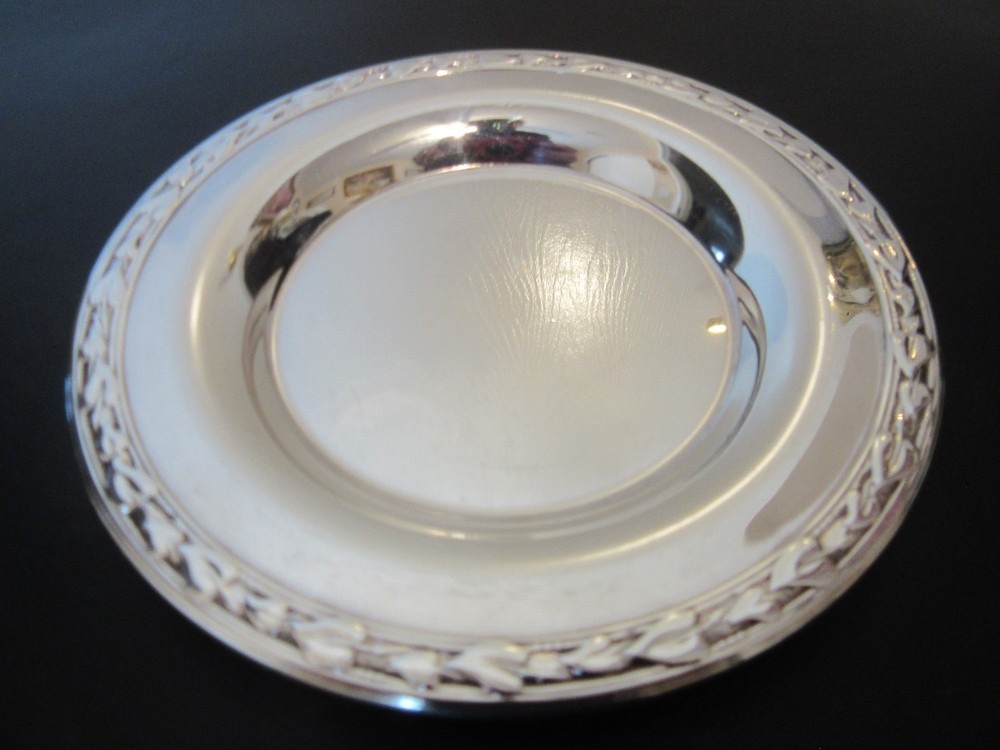 Vintage - 5½" Oneida Small  Silver Plated Dish Plate Leaf Scroll Around Edge