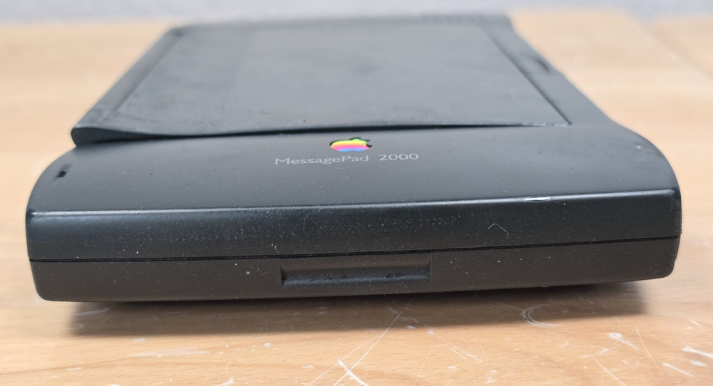 Apple Newton MessagePad 2000 Bundle Flash Memory Stylus Manuals Extras