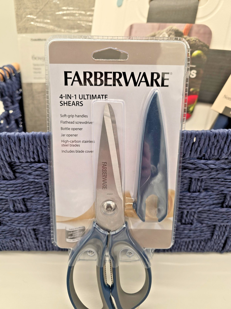 Kitchen Bundle New – Cutting Boards, Farberware Shears, Oven Mitts, Basket /Tool