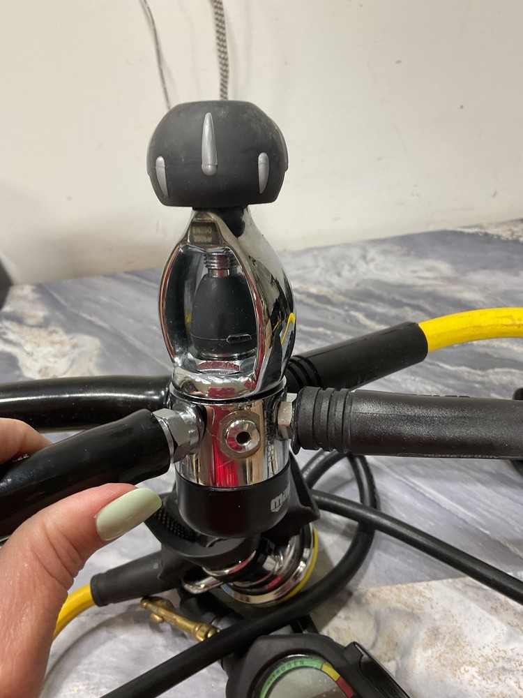 Aeris500AI Complete SCUBA Regulator + Computer Setup Voltrex Mares /Nikos Mares