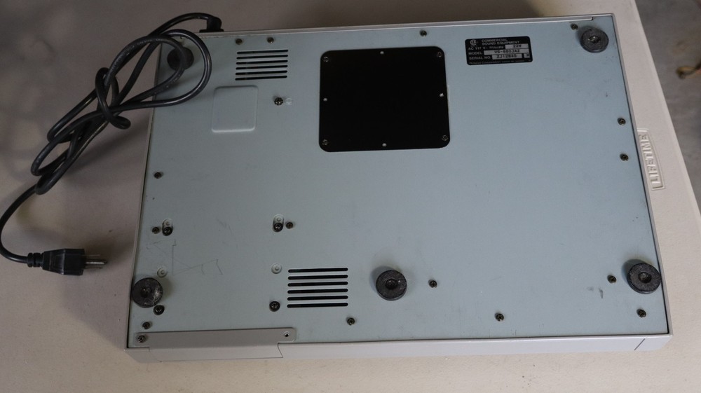 Roland VS-880 VXpanded Digital Studio Workstation Powers up UNTESTED N