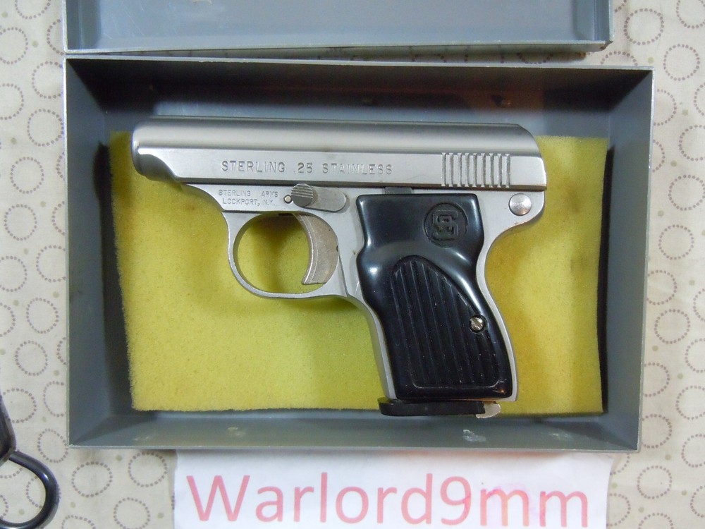 VINTAGE 380 PISTOL CASE.