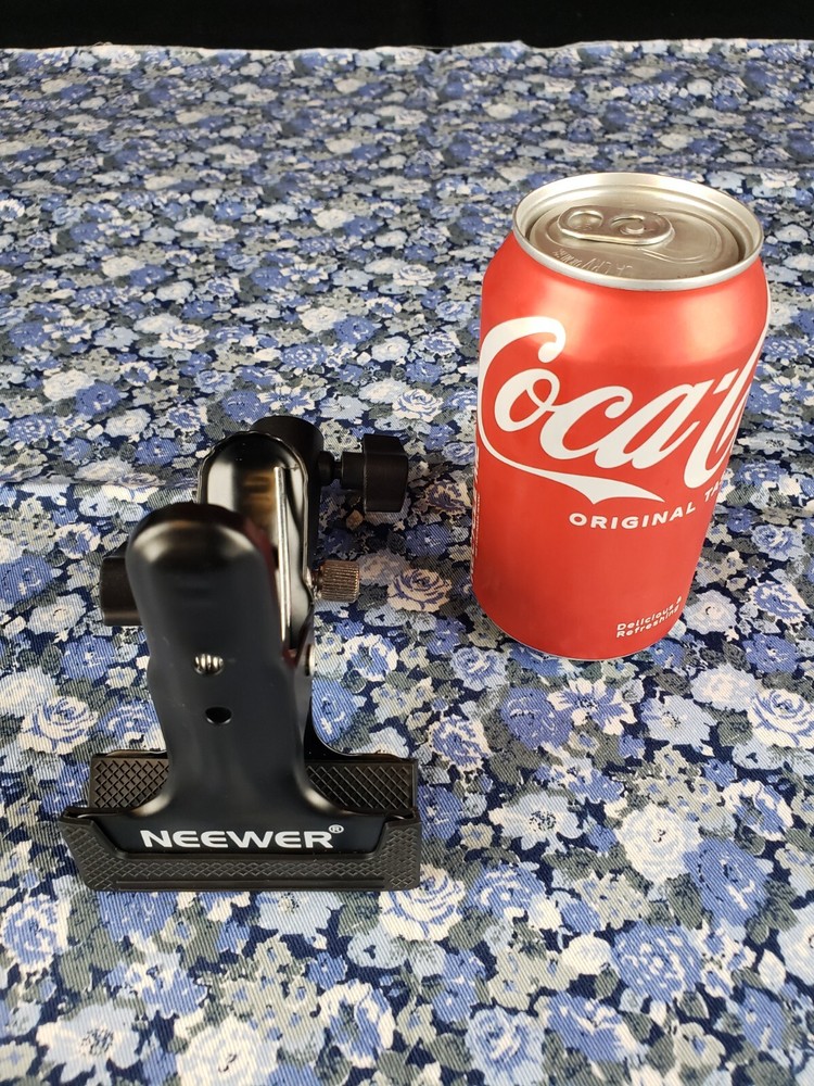 NEEWER Studio Reflector Clamp 9880 for Light Stand Fully Adjustable GREAT VALUE!