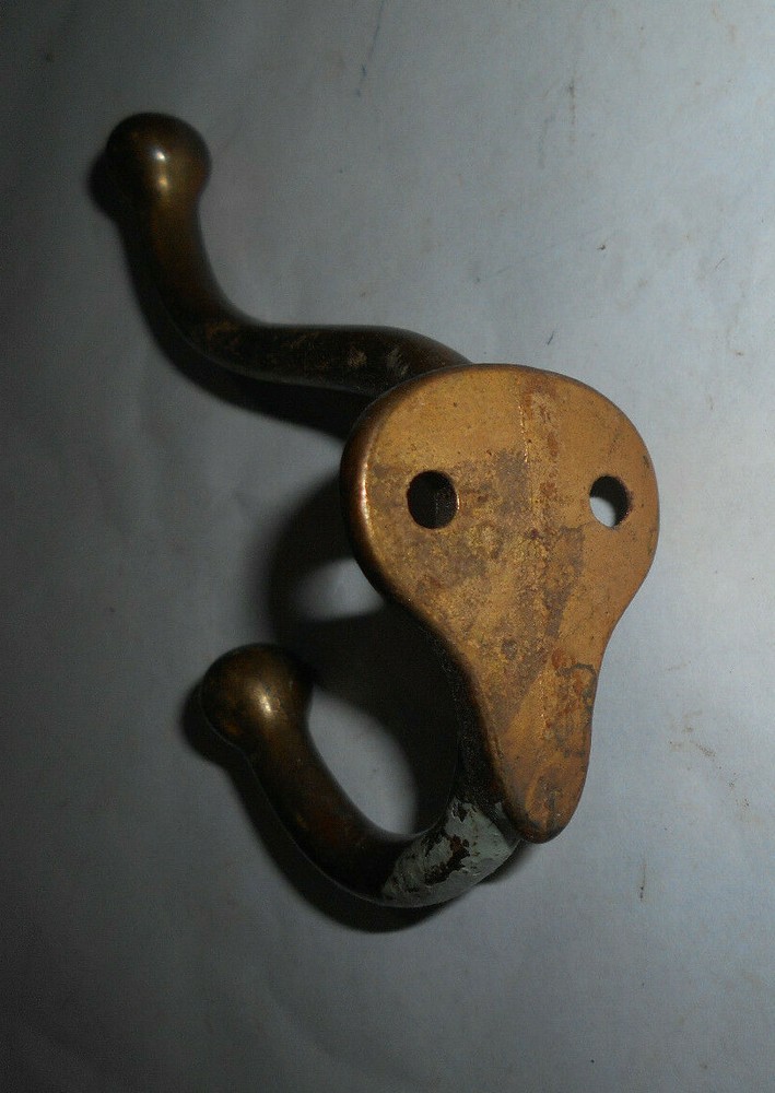 Vintage Cast Wall Mount Hook Coat / Hat Rack (W3BxE)