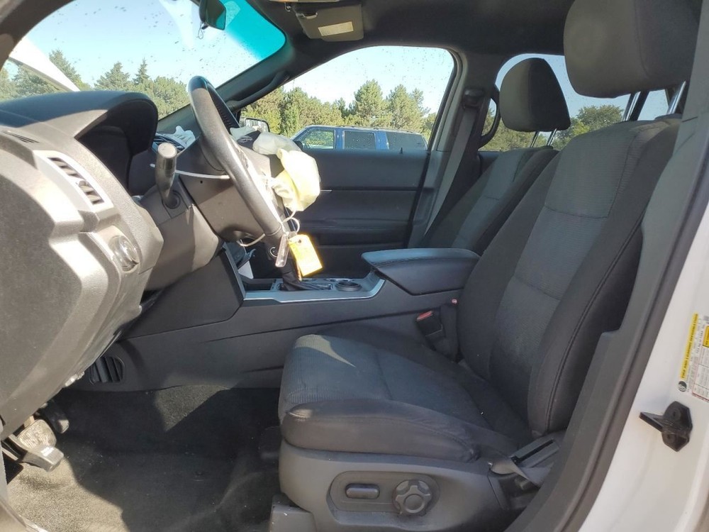 EXPLORER 2012 Info-GPS-TV Screen 764980