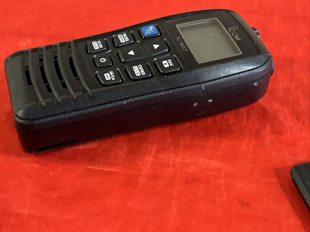 Icom IC- M37 Handheld Radio