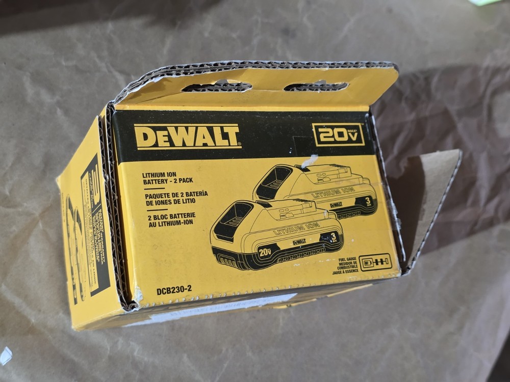 NEW DeWALT DCB230-2 20V MAX Compact 3.0Ah Battery Pack (2-Pack)