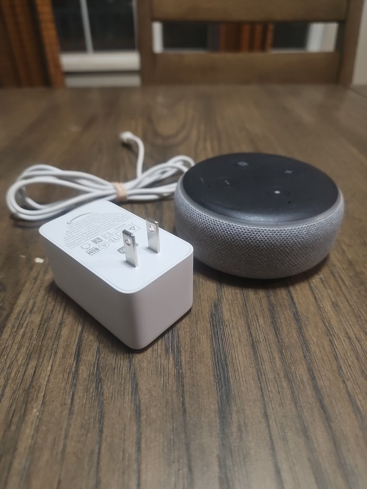 Amazon Echo Dot 3rd Gen Smart Speaker - Heather Gray (D9N29T)