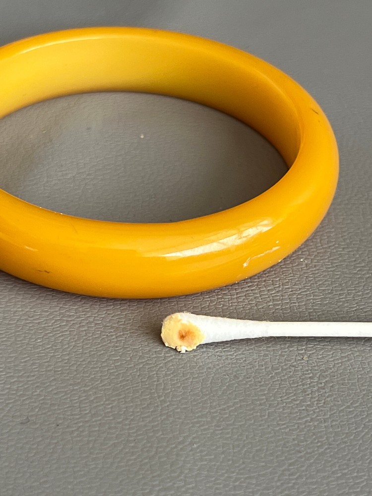 Vintage Yellow Bakelite Bangle 25gr. Tested