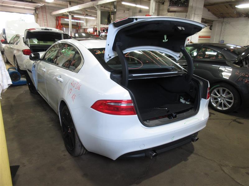 Used Infotainment Display fits: 2017 Jaguar Xe Grade A