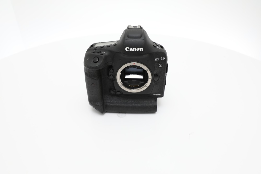 Canon 1DX Mark II - Fair Condition; Shutter Count 372,301