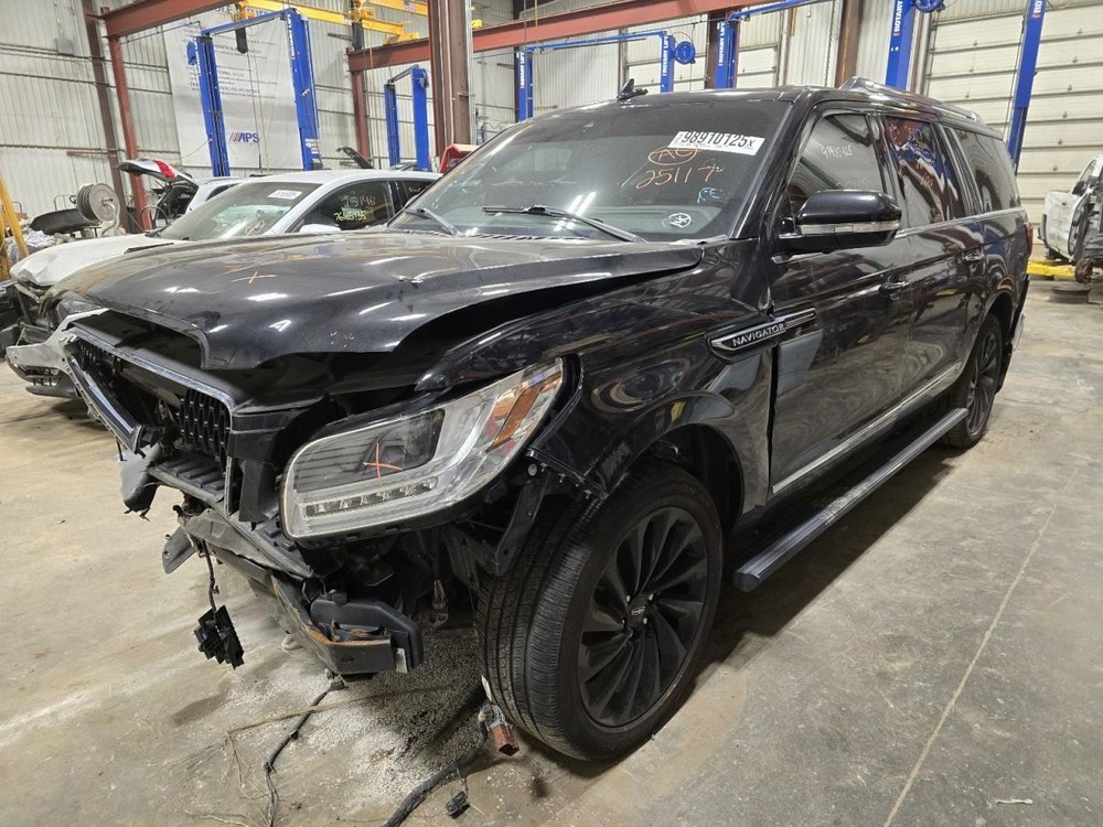 Camera/Projector Camera Windshield Mounted Fits 18-22 NAVIGATOR 1548104