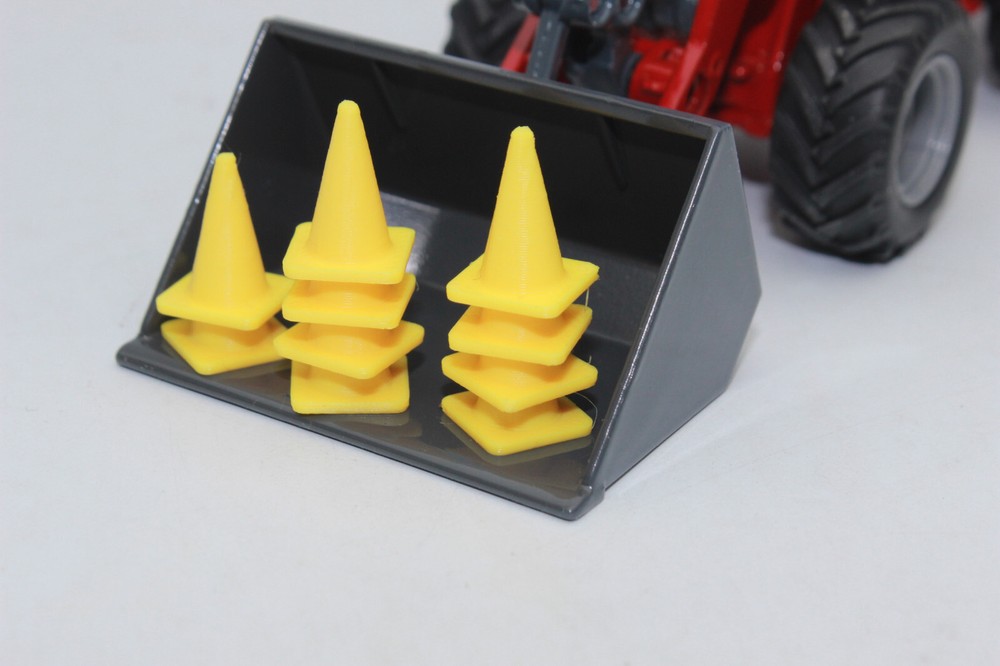 10 x Pylons Yellow 1:32 Guide Clover Barrier Cargo Stackable