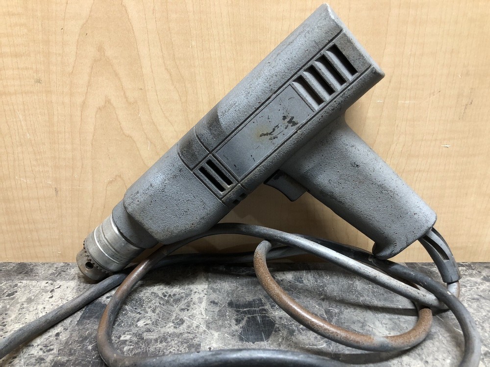 Black & Decker 3/8" Variable Speed Reversable Corded Drill Model 7144 with Chuck