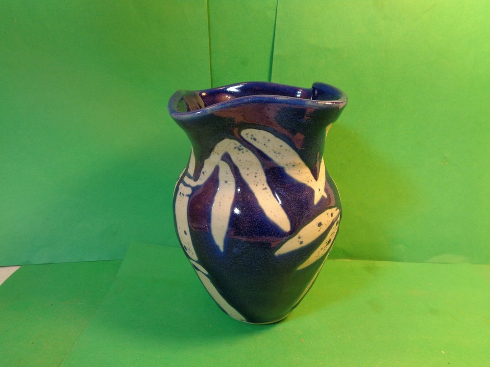 Art Pottery 5 5/8" Vase, Bamboo Pattern, Signed (Used/EUC)