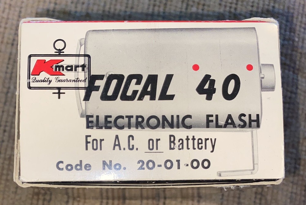 VINTAGE K-Mart Focal 40 Solid State Electronic Flash - Tested