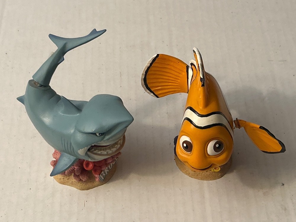 Disney Pixar shark tales finding nemo bobblehead figures